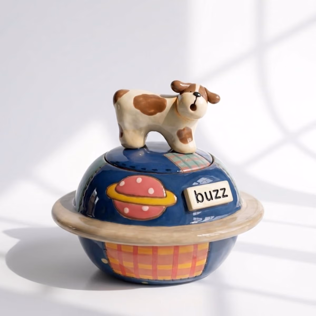 Planet & Space urn lid with the sculpted pet figurine